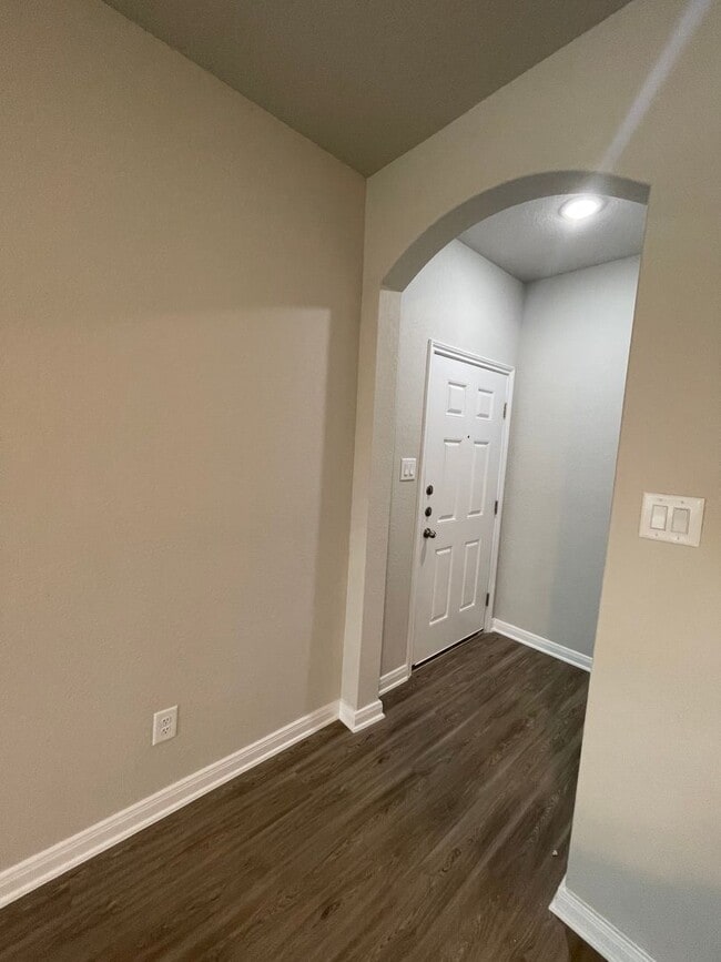 Photo - 3 Bedroom, 2.5 Bathroom, Two-story Duplex with a huge back yard in New Braunfels!