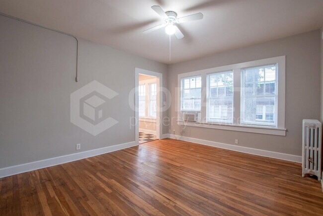 Photo - 674 Somerset Terrace NE Unit 7