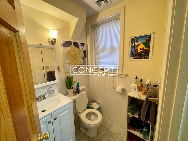 Photo - 1406 Beacon St Unit 2CP
