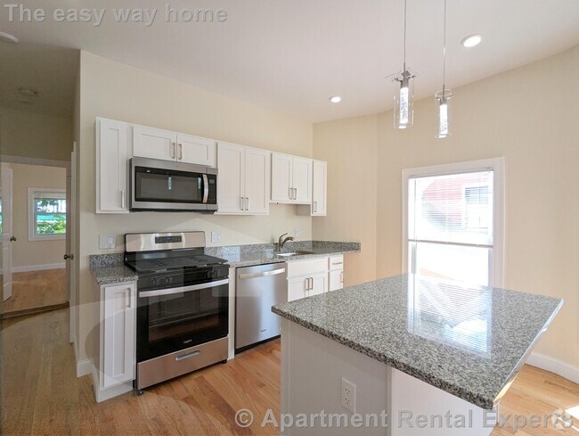 Building Photo - 2 Sacramento Pl Unit 3 Rental