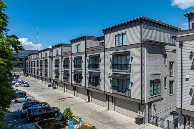 SPX Alley / Studioplex Townhomes