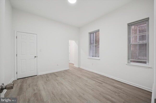 Photo - 1418 W Erie Ave