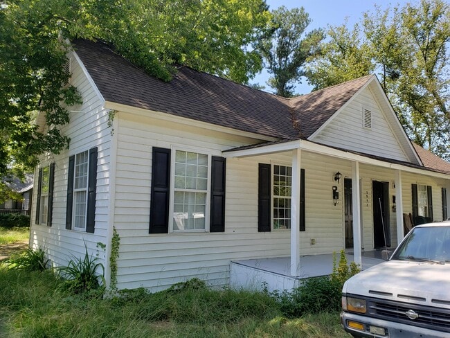 Building Photo - 3952 Ellison St Rental