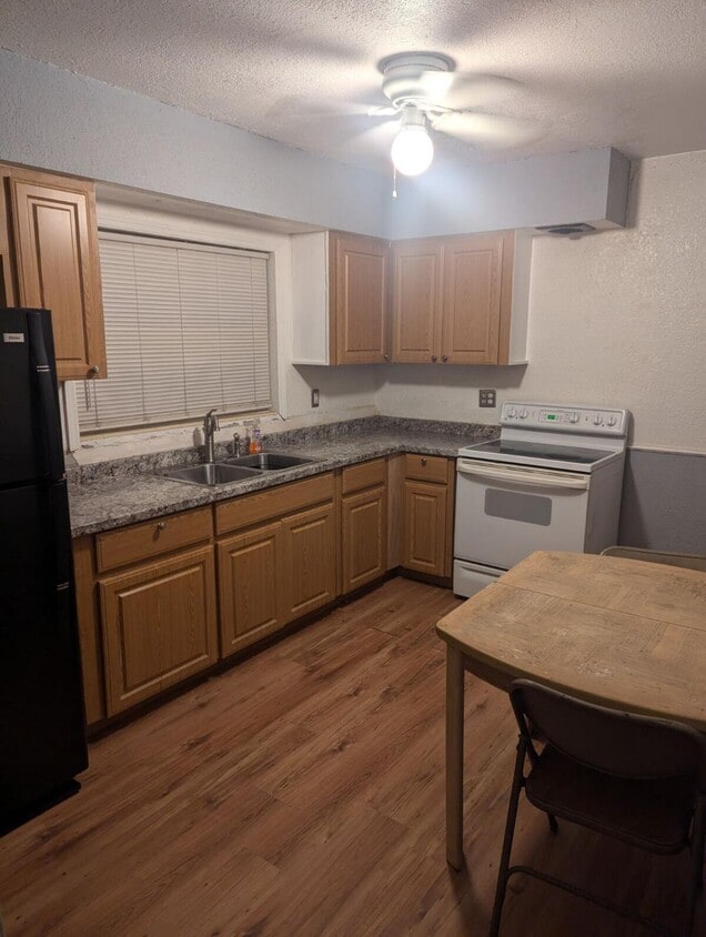 Photo - 1662 Drew St (Clearwater, FL)