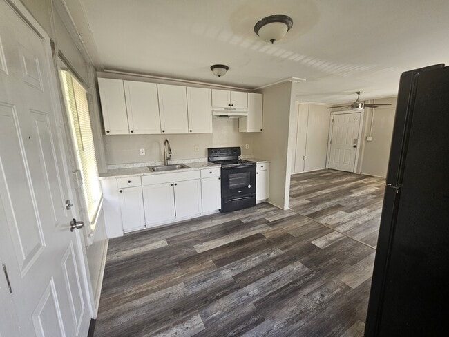 Photo - 108 Hilton St