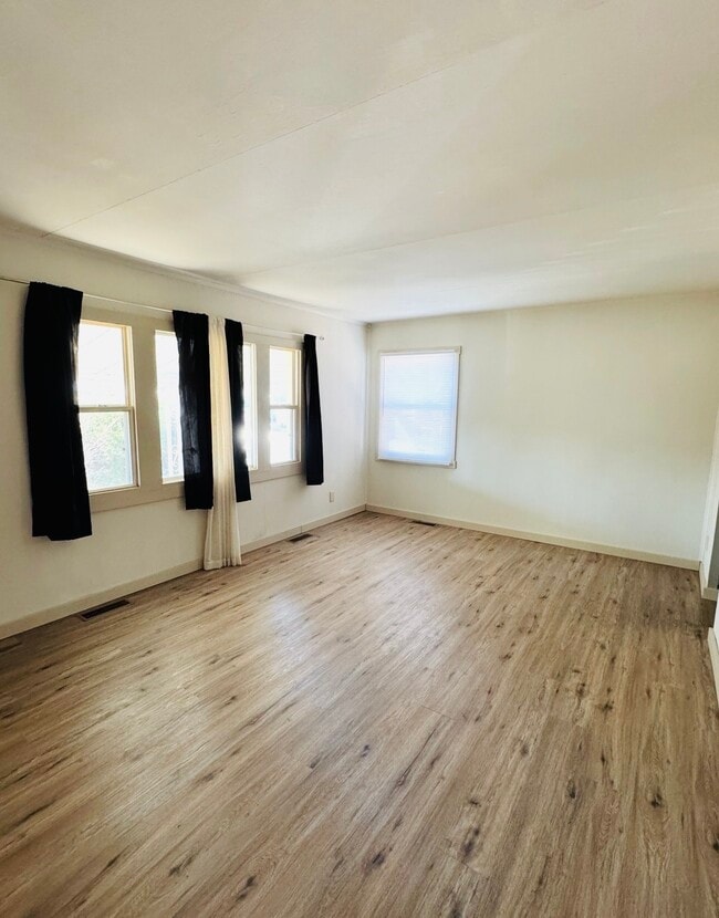 Photo - 2251 Vale Dr