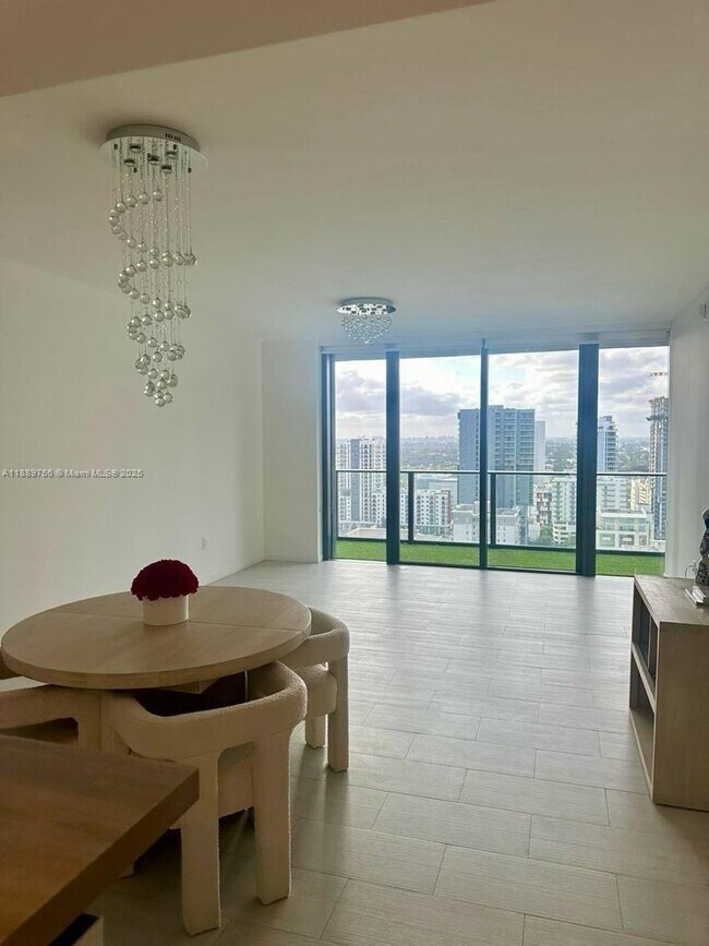 Photo - 1000 Brickell Plaza Unidad 2310