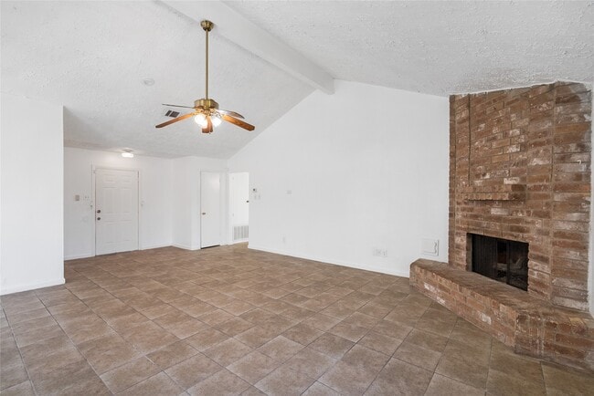 Photo - 1666 Meadow Green Dr