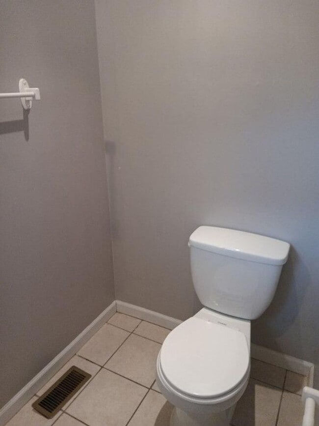 Photo - Beautiful 3 Bedroom, 2.1 Bath Home in Trenton!