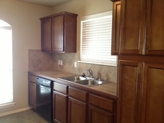 Photo - 3 Bedroom Home- Edmond Schools- Pool and Park in the Addition