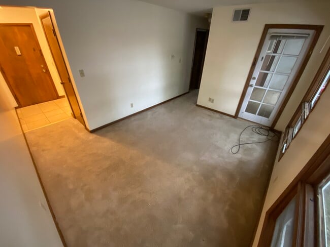 Photo - 1832 Claflin Rd