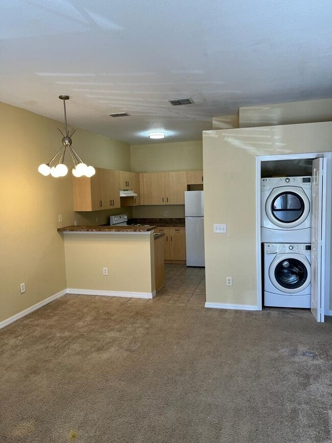 Resort Style Condo 2 bed 2 bath for Rent! For Rent in Poinciana, FL
