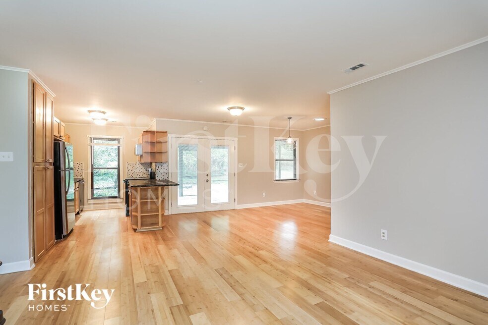 104 Solway Ct