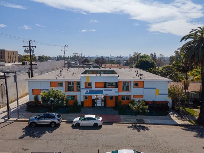 Photo - 210 E 29th St Unidad 12