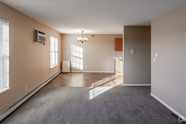 2BR, 1BA - 999SF - Living Room