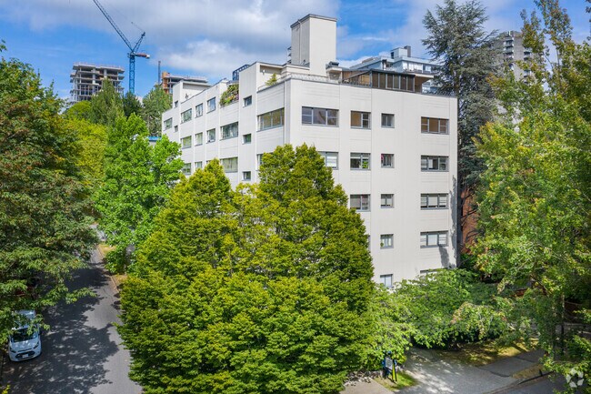 Building Photo - Sea Place