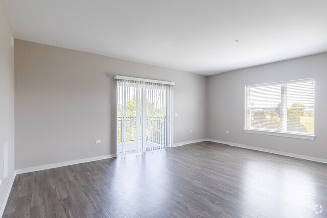 2BR, 2BA - Living