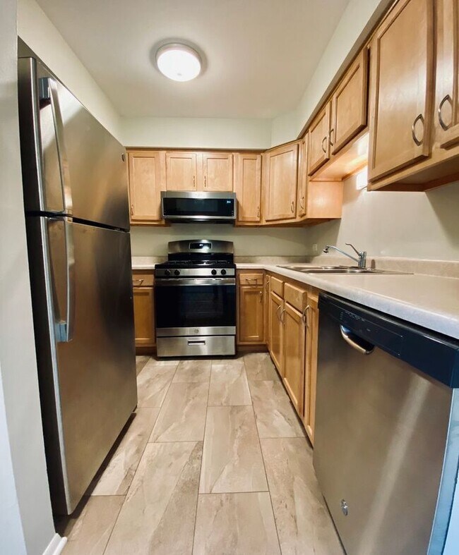 Photo - 162 Walton St Unidad 2F