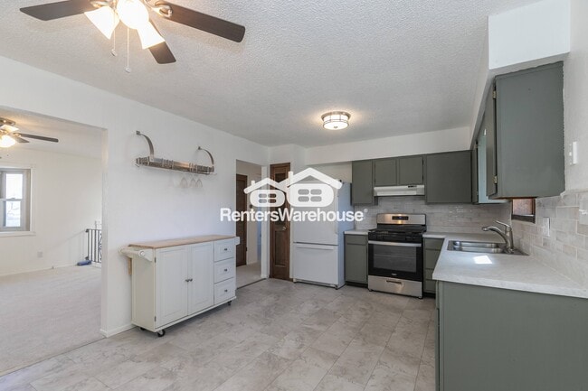 Photo - 203 Village Ln