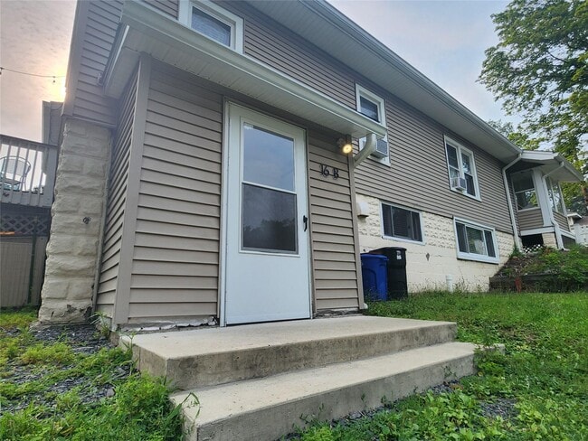 Building Photo - 16 Ardmore St Unit B Rental