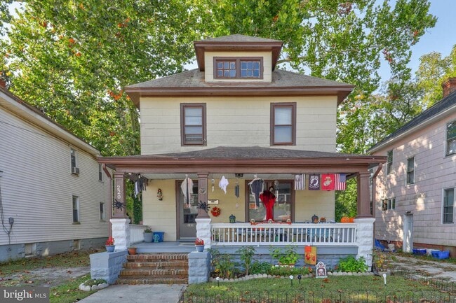 Photo - 220 Hazel Ave