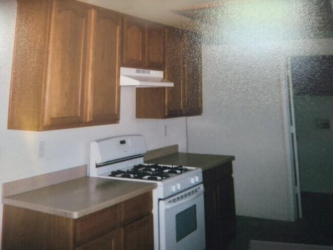 kitchen - 32318 Emerald Rd