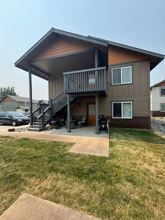 Building Photo - 2237 Airport Rd Unit #2