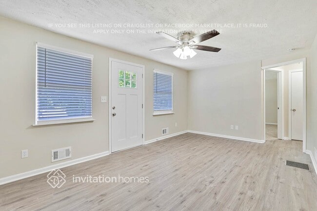 Photo - 6265 Lakeview Dr