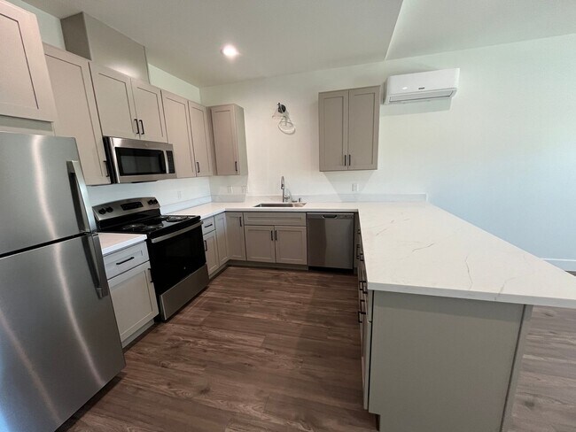 Photo - Newly built homes with City of Redding solar!