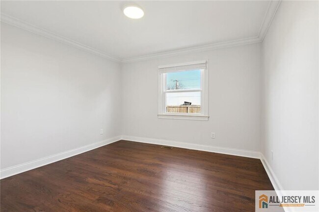 Photo - 2227 Lewis Pl