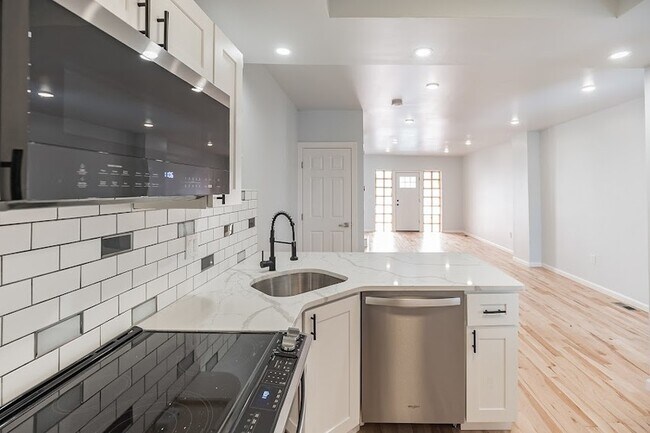 Photo - 5611 Arlington St