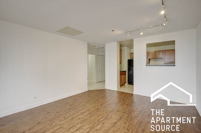 Photo - 1000 N La Salle Dr Unit 903