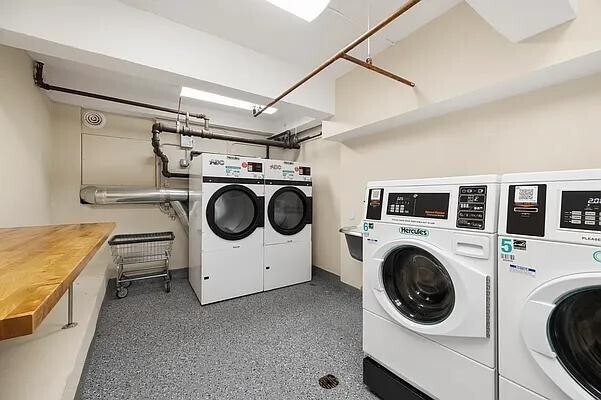 Photo - 315 W 55th St Unidad 1D