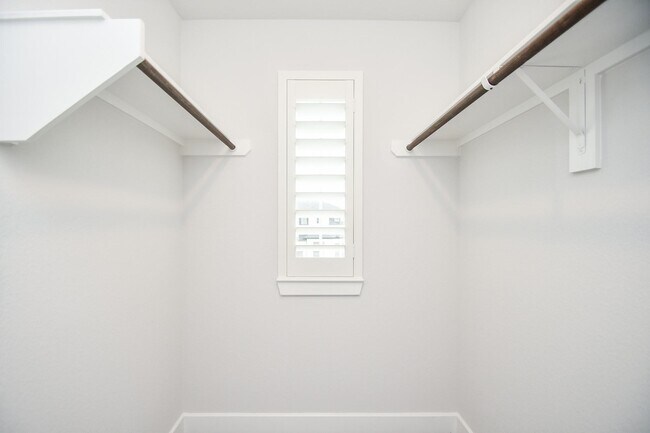 Photo - 9242 Dearborn Knoll Dr