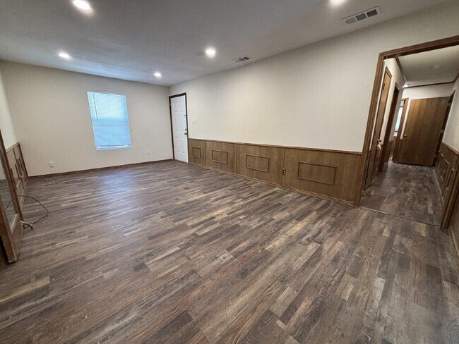 Photo - 1848 Houston St