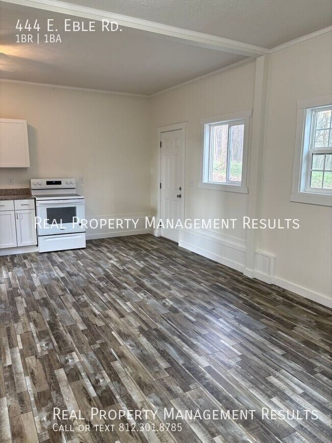 Photo - 444 E Eble Rd