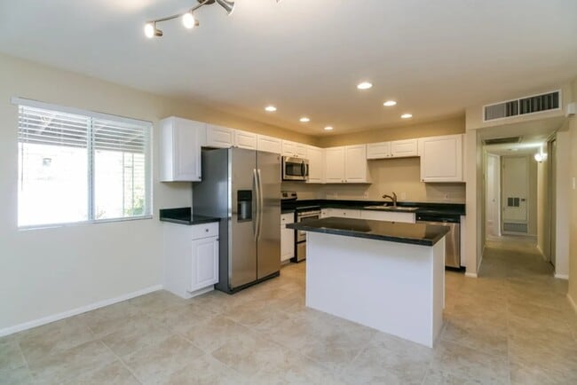 Photo - 7421 E Belleview St