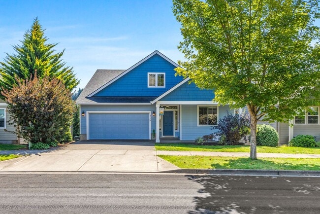 Photo - 5-bed, 3-bath Home in Scenic West Salem