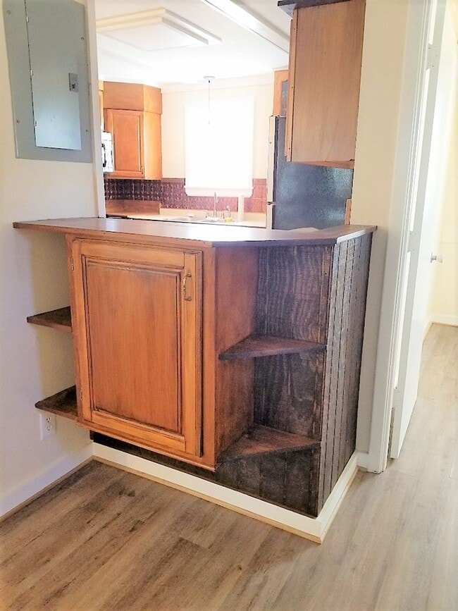 Photo - 142 Booker St