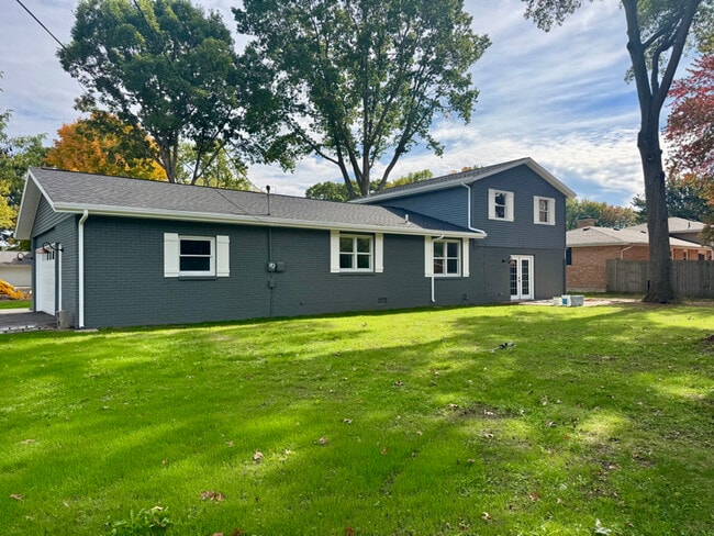 5800 Ponderosa Dr