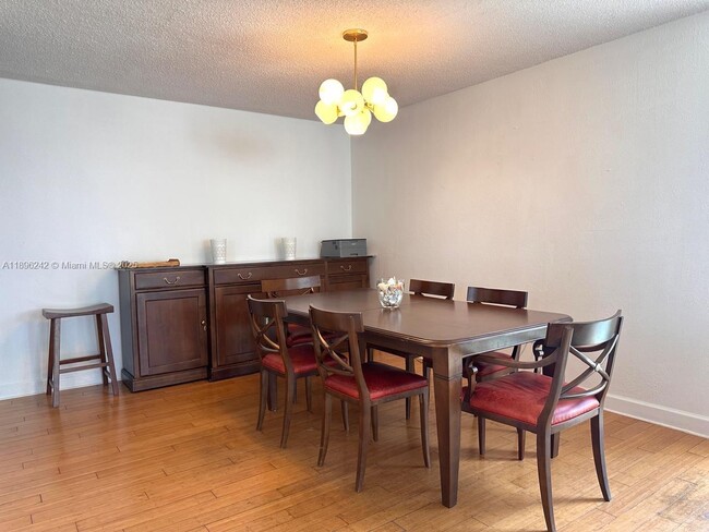 Photo - 3200 Collins Ave Unit 7-4
