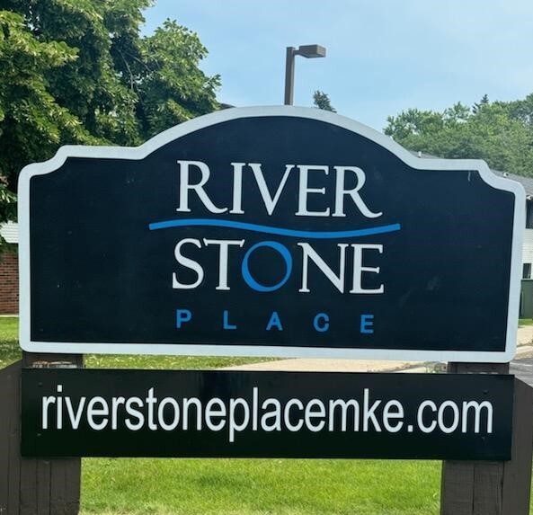 Site Sign - River Stone Place Apartments