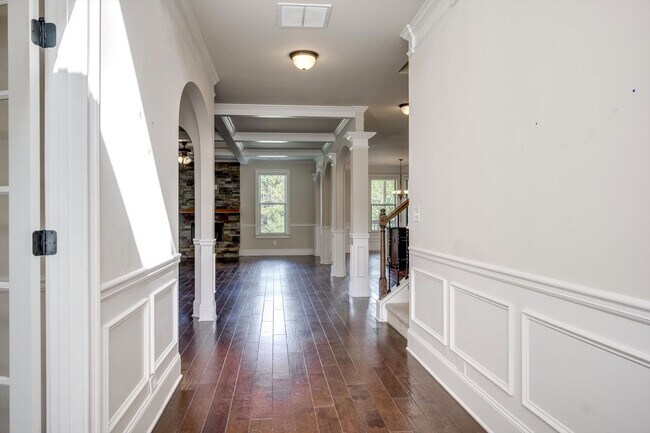 Photo - 542 Oconee Cir