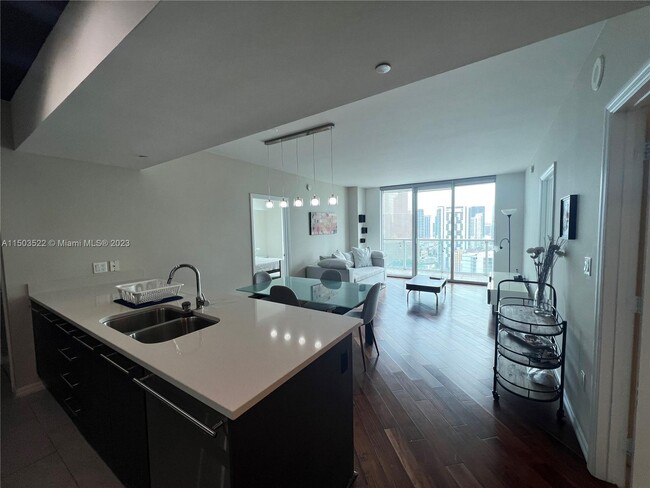 Photo - 55 SE 6th St Condominio Unidad 3305