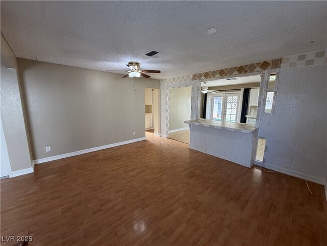 Photo - 1912 Harvest Dr