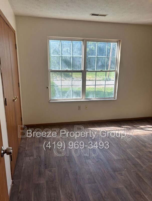 Photo - 928 Ridge Ave