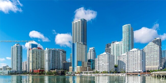 Building Photo - 825 Brickell Bay Dr Rental