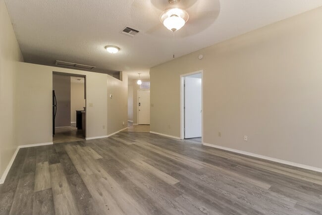 Photo - 336 Cello Cir