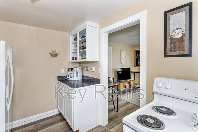 Photo - 1003 Concordia Blvd