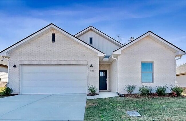 Building Photo - Available in March